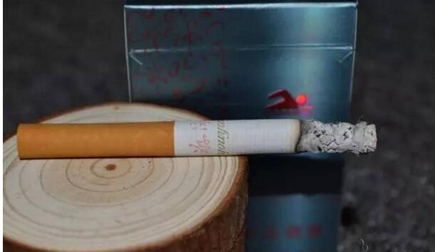 黃鶴樓游泳回歸，爺爺輩最喜愛的香煙品牌