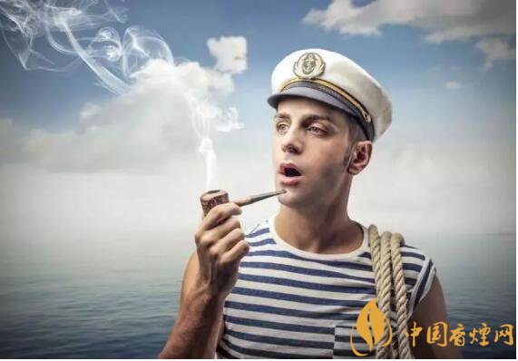 香煙夾耳朵上是怎么來的，耳夾煙是男人的專利