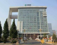 35億煙民1年為國(guó)家貢獻(xiàn)12億！專家：卷煙太便